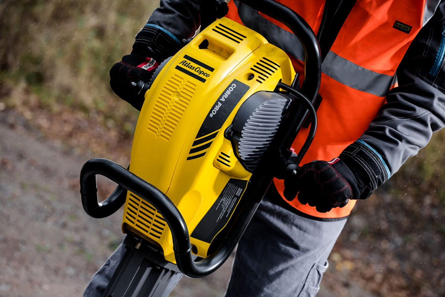 Бензиновый отбойный молоток Atlas Copco Cobra PROe